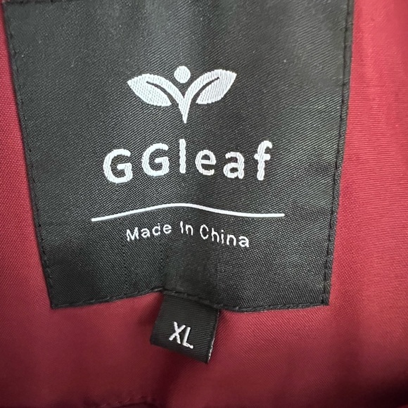 Burgundy Puffer Jacket with Detachable Hood, Size XL - Picture 4 of 7